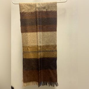 Unisex wool scarf